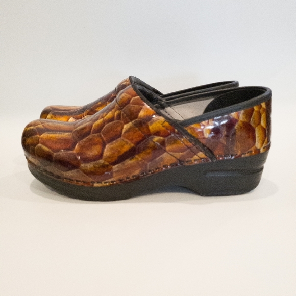 Dansko Womens Tiger Eye Leather Professional Shoes Clogs Size 6.5 - Picture 5 of 16